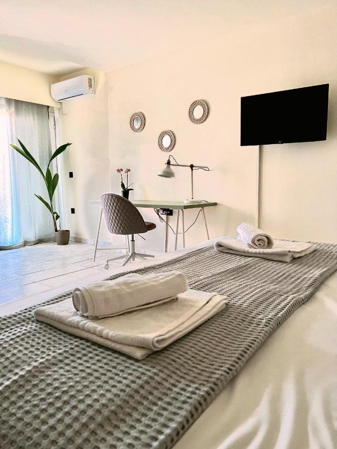 Kalamata Garden Suite Exterior photo